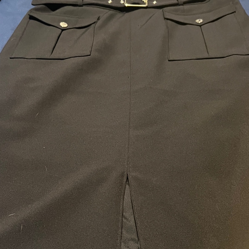 White House Black Market Black Pencil Skirt with Belt
50% OFF - Picture 5 of 13
